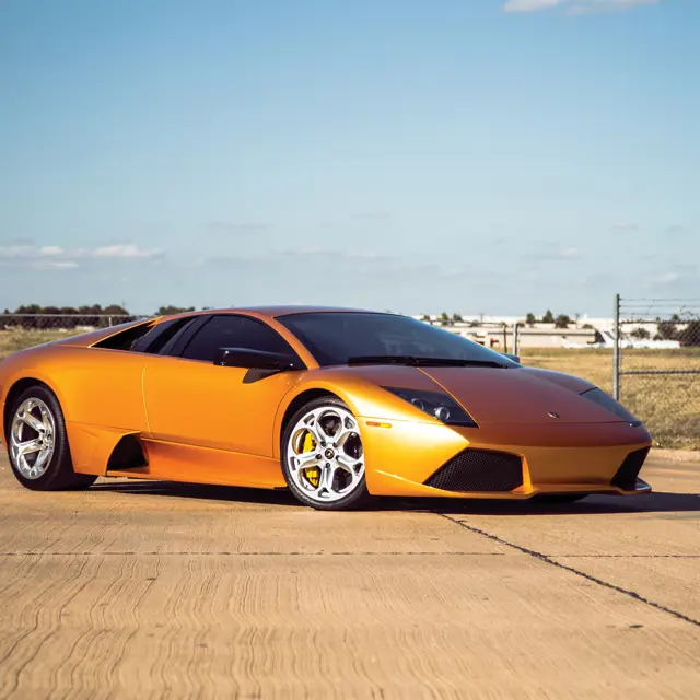 Lamborghini Murciélago Lamborghini Murciélago tyre service in dubai
