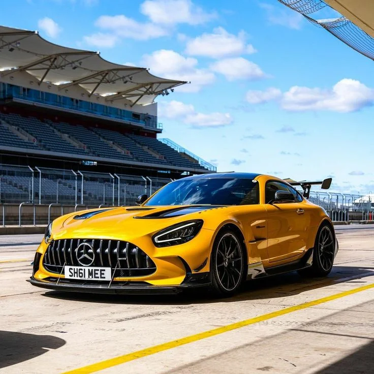 Mercedes-AMG Mercedes-AMG tyre service in dubai