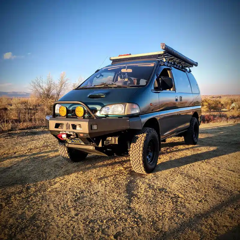 Mitsubishi Delica Tyre Replacement Mitsubishi Delica Tyre Replacement Service in Dubai